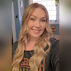 Meet your Posher, Andrea